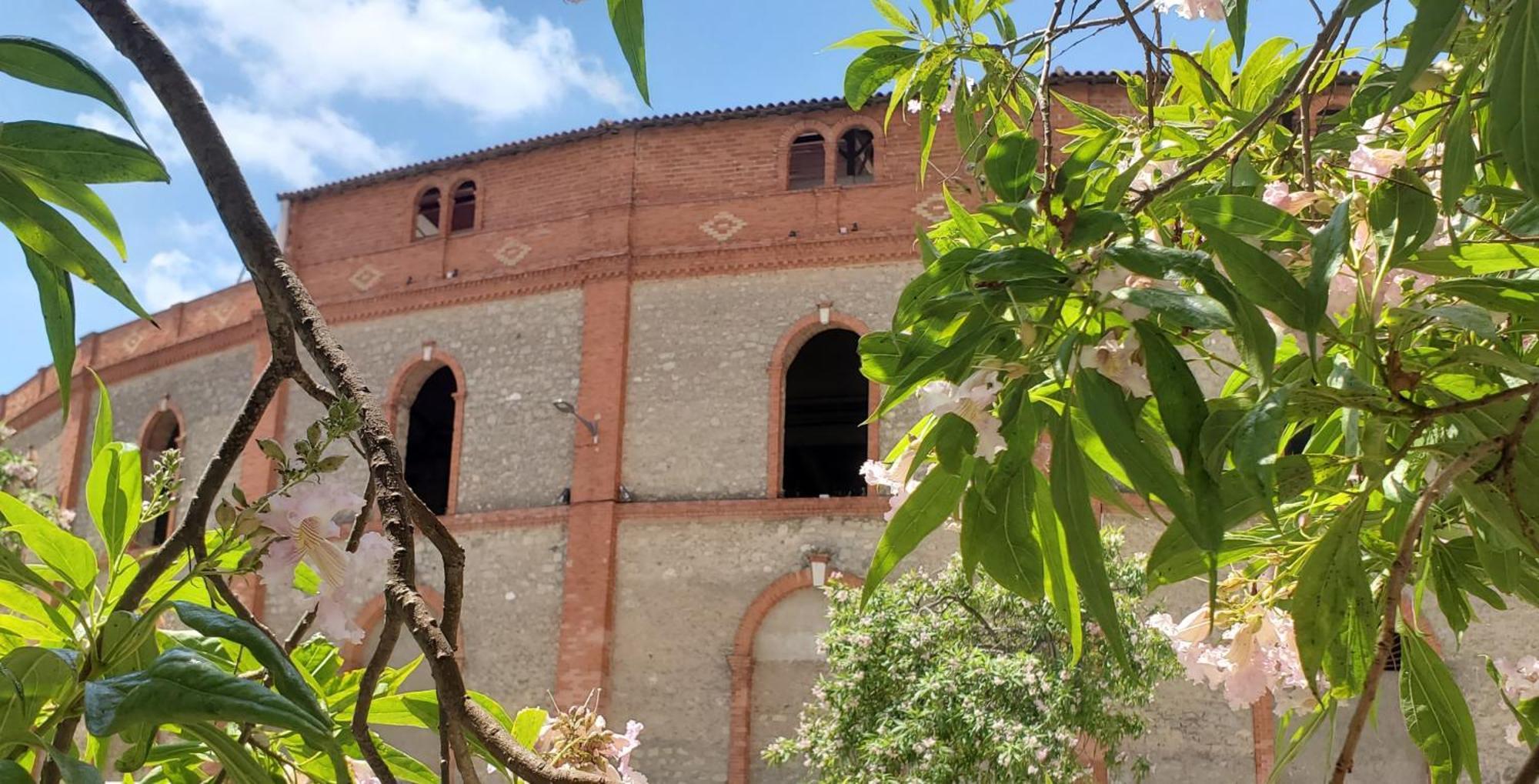 Les Arenes Wi-Fi Climatisation Jardin Netflix 10 Mn Coeur De Ville 贝济耶 外观 照片